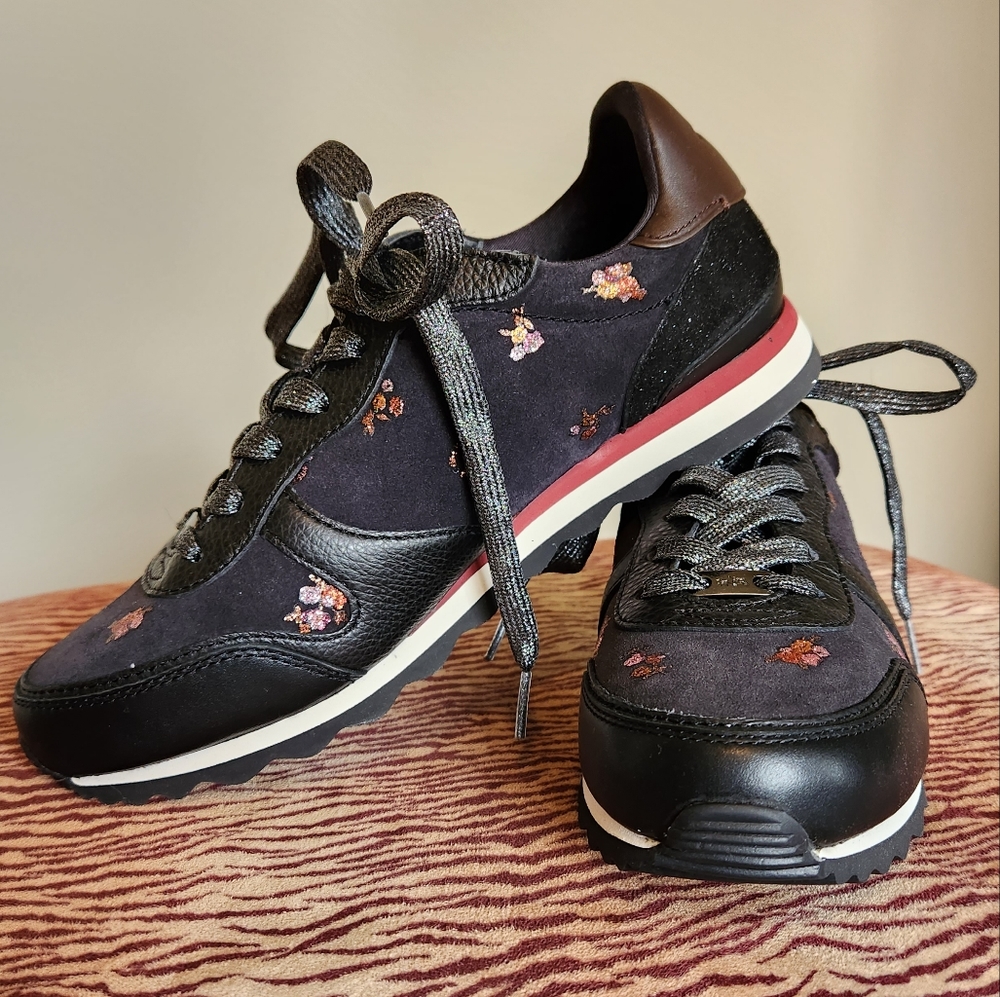 NWOB metallic floral classic sneaker